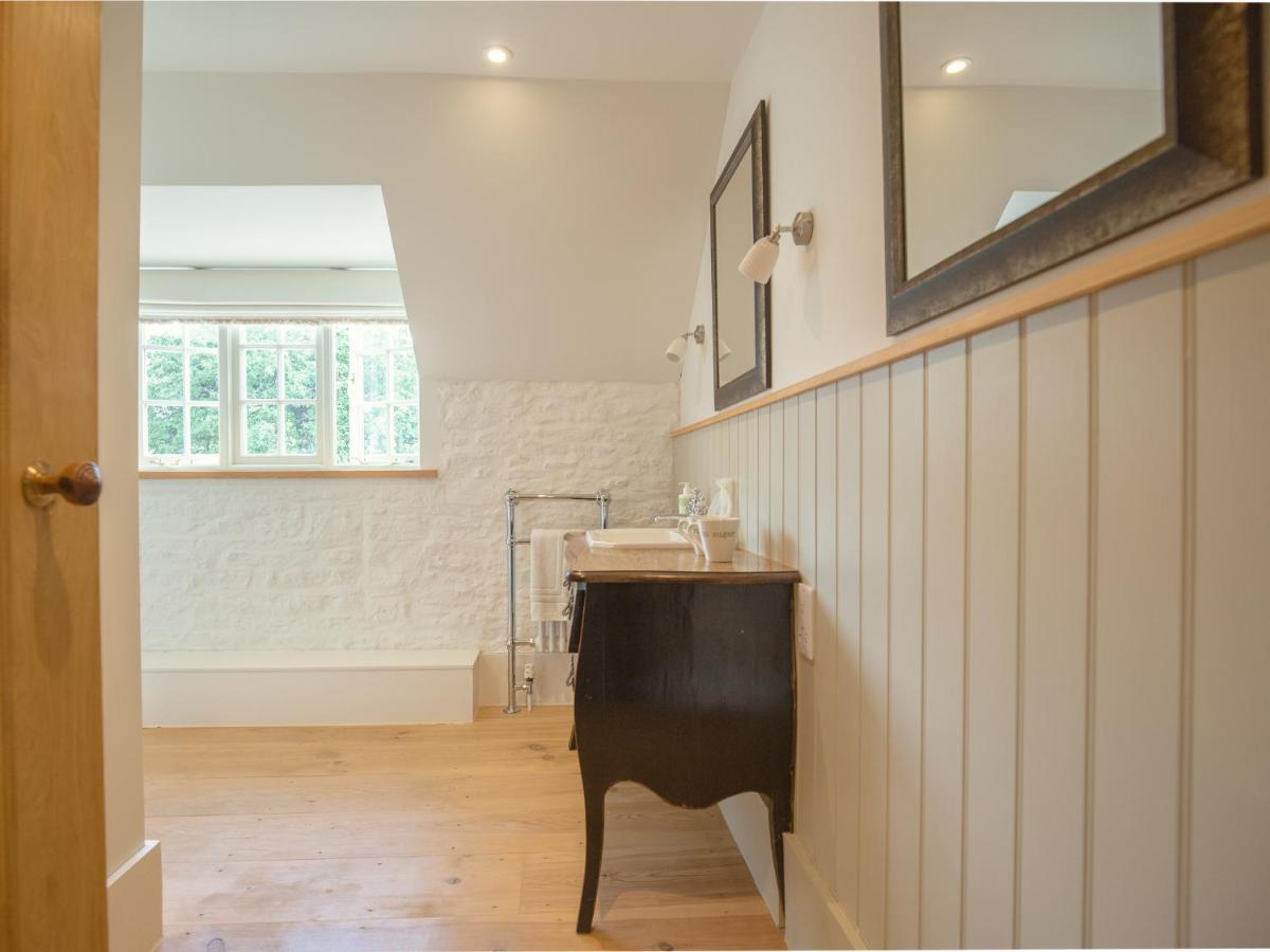 Apple Store Cottage Чарлбъри Екстериор снимка